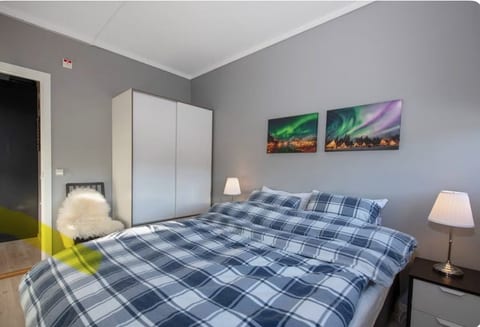 Modern apartment in a fantastic location. image 3