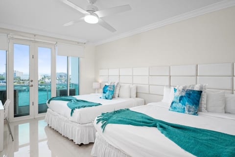 Two queen beds with amazing view