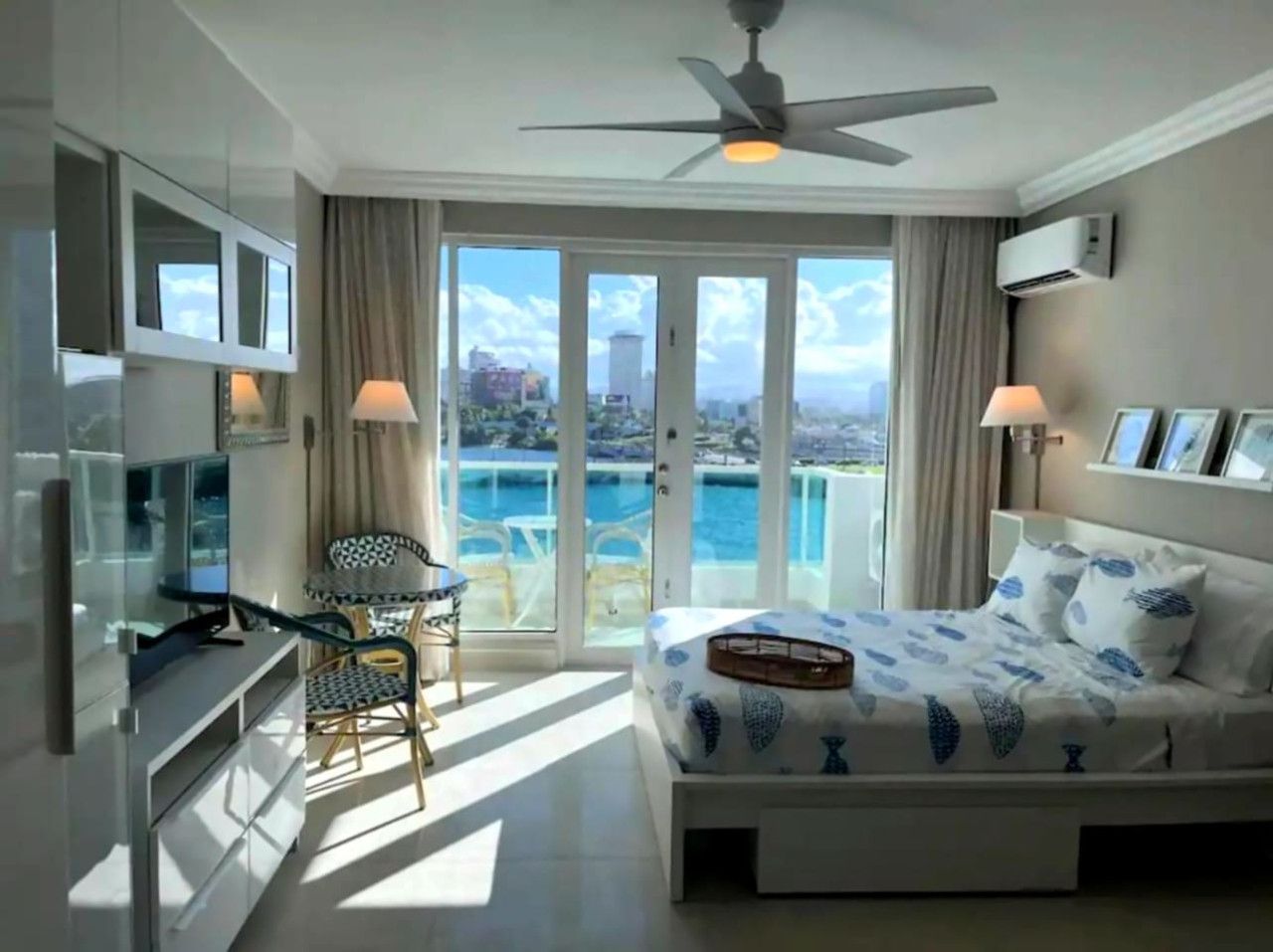 Waterfront Studio in Condado with Balcony Pool and Hot Tub