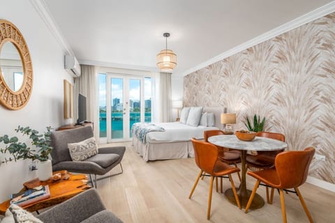 Ocean Waterfront Studio · Pool