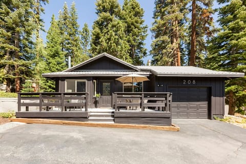 HOT TUB-Tahoe Mountain Refuge!