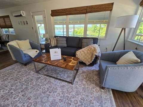 Sunrise Cottage at Hideaway