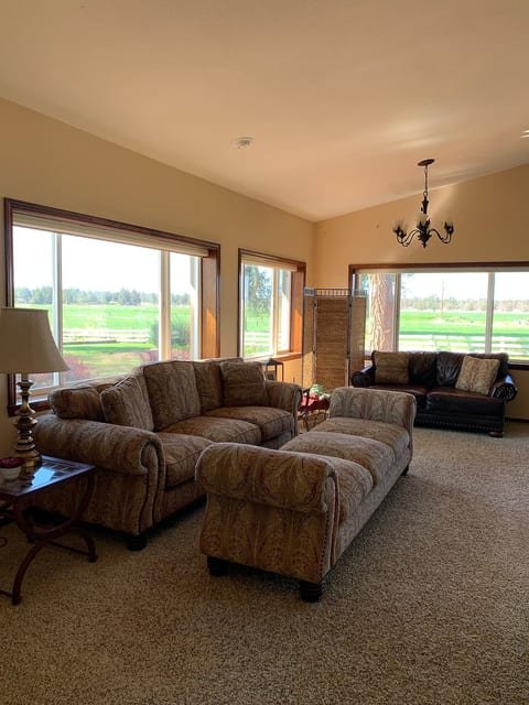 Private Family Ranch Home image 3