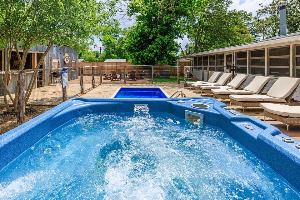 Howdy Haus - Fredericksburg