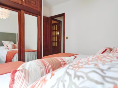 Stylish Beachside Apartment | Ocean Views, 380m from Silgar