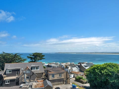 No. 10 Porthmeor