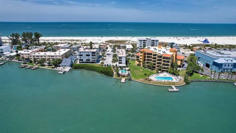 Treasure Island Waterfront Luxury Condo image 2