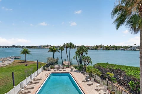 Treasure Island Waterfront Luxury Condo image 1