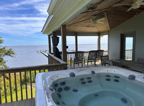 Location X: Private Gulf-Front Retreat & Dock