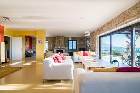 120 sq metre open plan modern living area with west facing views, perfect for sunsets