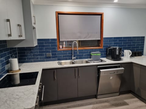 Pet-Friendly 3BR Hub: WFH Office & Carport