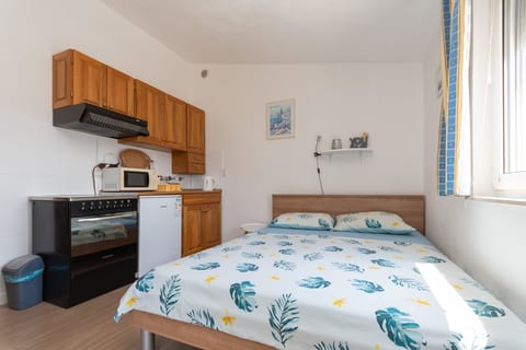 Apartments Slavica near beach - Unit 378819-13
