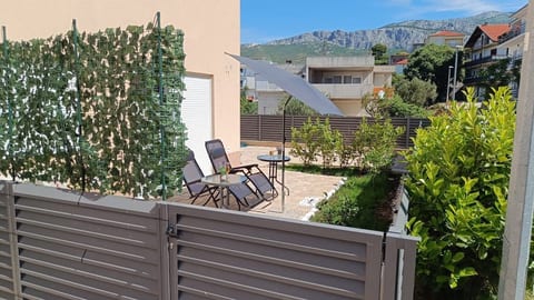 Bubble Oasis with private terrace, BBQ and parking