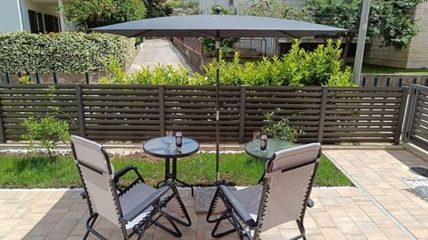Bubble Oasis with private terrace, BBQ and parking