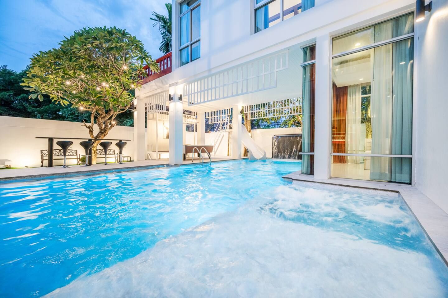 Magenta Grand House Pool Villa Pattaya