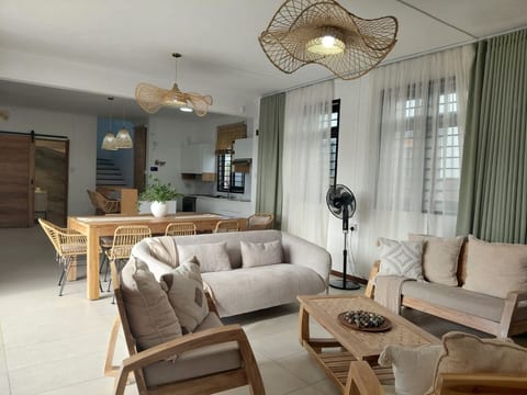 Villa Emie - Elegant 3 Bedroom with Private Pool