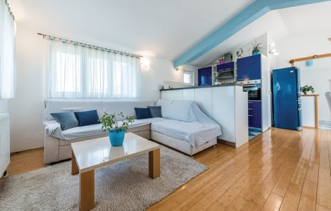 House Veronika - Unit 378829-13