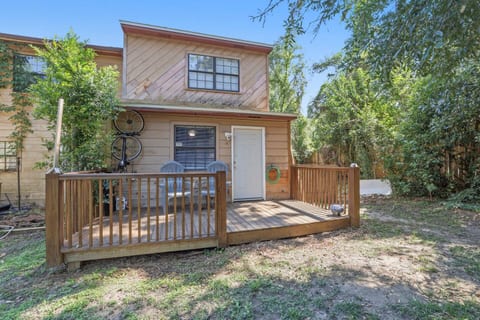 FSU Townhome w/ Deck & Workspace