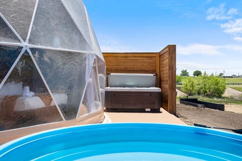 Stargazer Dome Retreat - Holiday Home