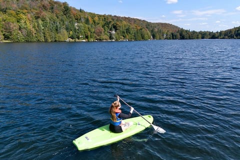 Chalet Beaulac with SPA, private dock and watercrafts