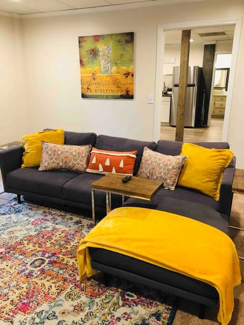 3 1/2 Linden, Cleaning Fee Included in Rate!