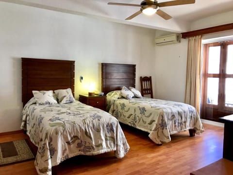 Condo Mexicana
