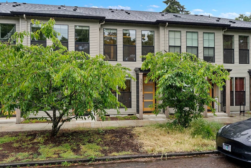 Exterior – Front Facade & Walkway
