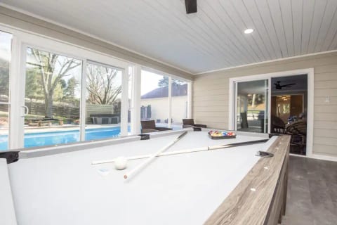 West Knoxville Outdoor Oasis~Pool~Hot Tub