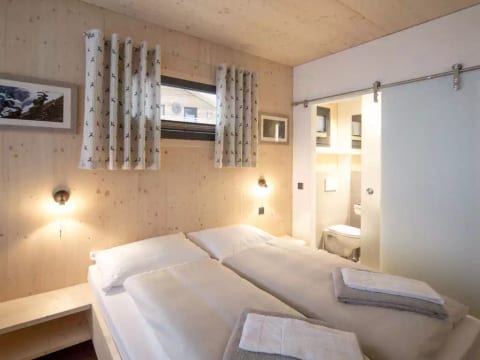 Superior # 02 Sauna&Sprudelwanne innen