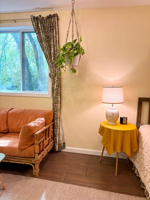 That 70s Bungalow - Pet Friendly!