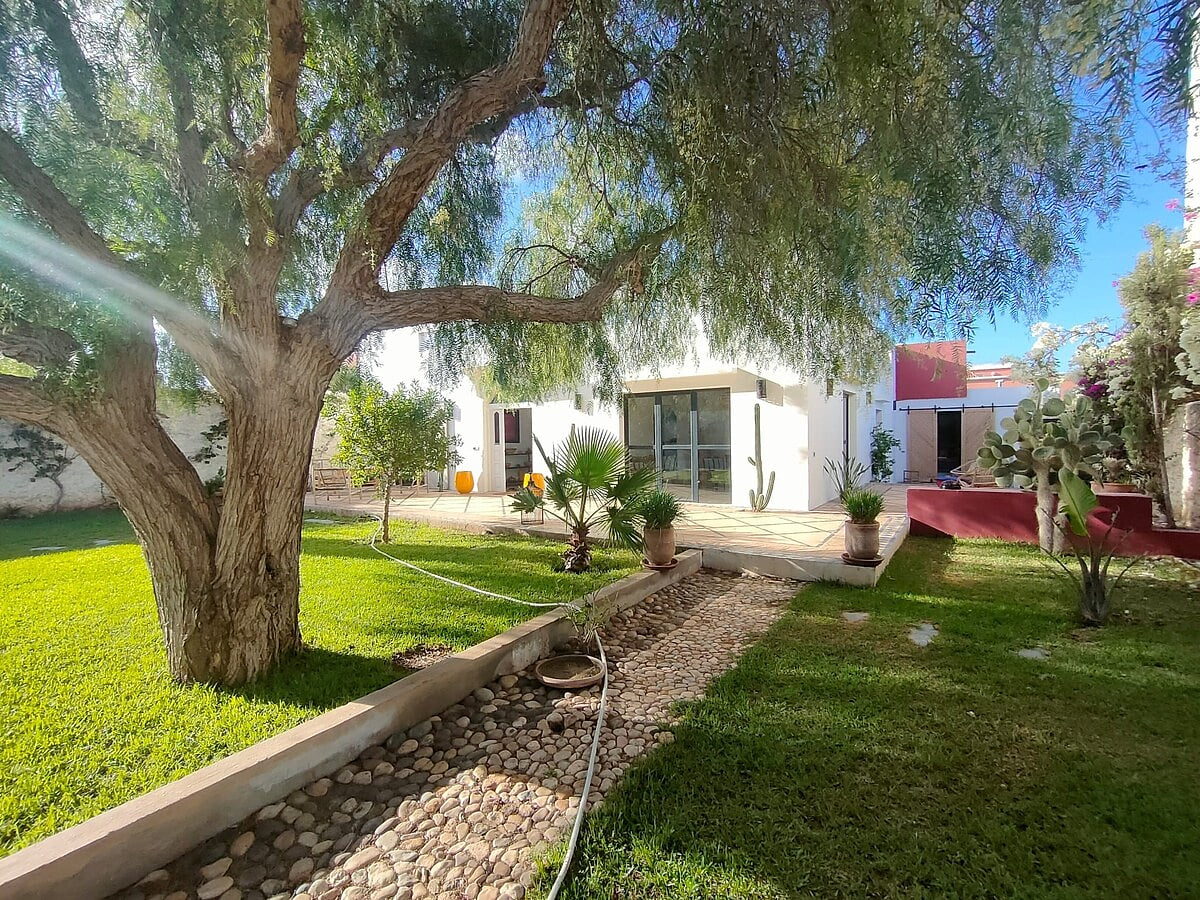 Beautiful villa with heated pool. image 2 Beautiful villa with heated pool.
