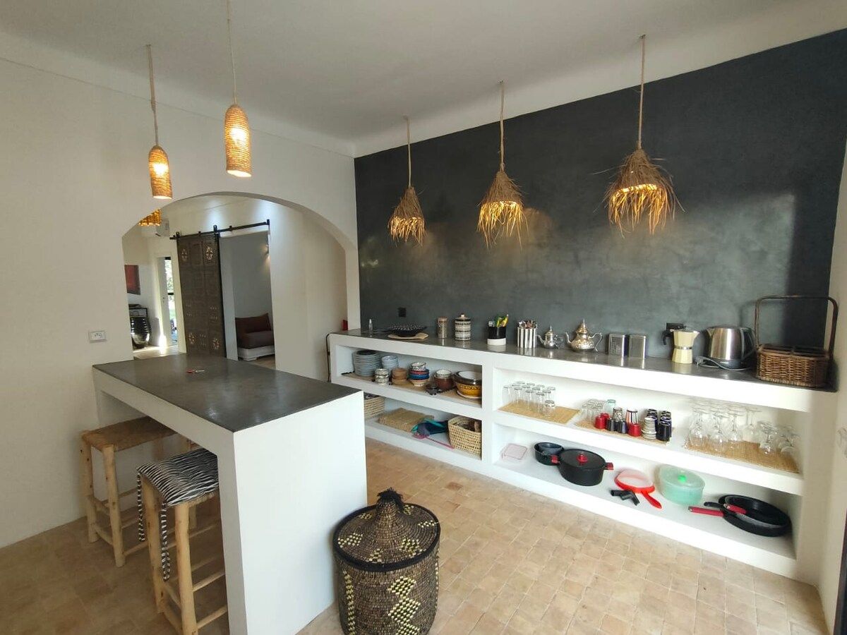 Beautiful villa with heated pool. image 4 Beautiful villa with heated pool.