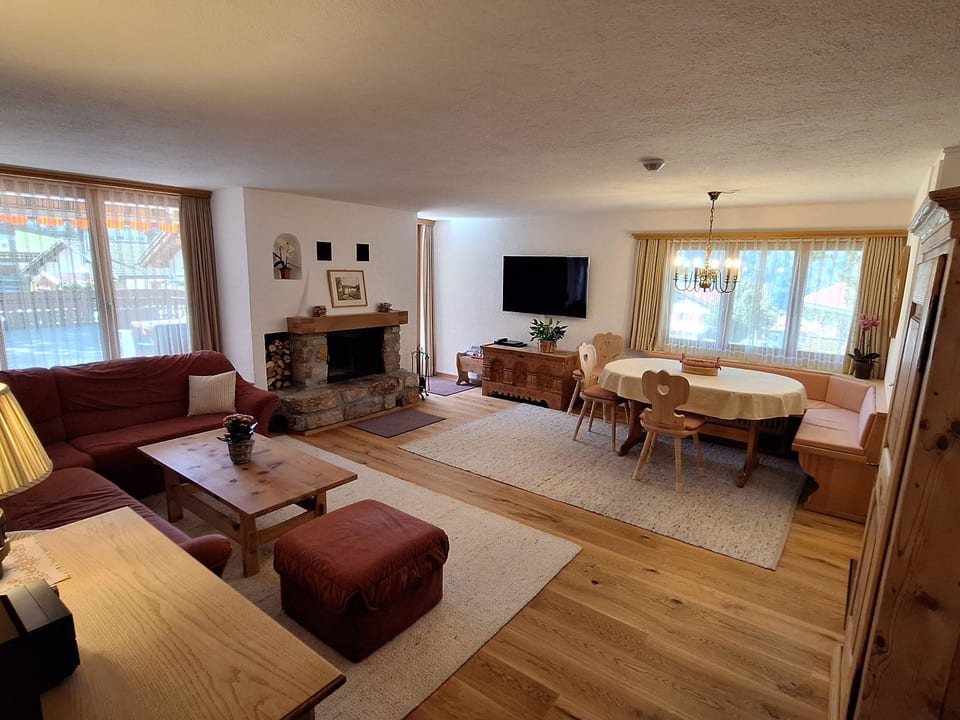 Ariola Appartement/Fewo, Dusche oder Bad, WC 4½-Zimmerwohnung - Klosters-Serneus