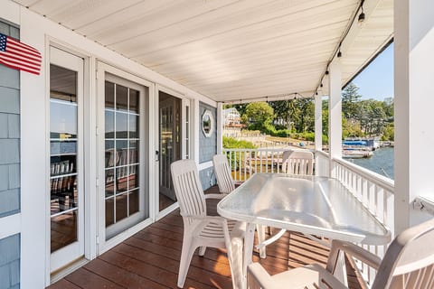 Adorable Lakefront 1 bd guest house image 5