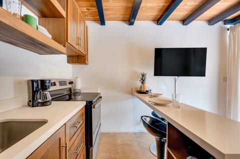 Playa Grande Loft 2 | Walk to beach, Starlink Wifi