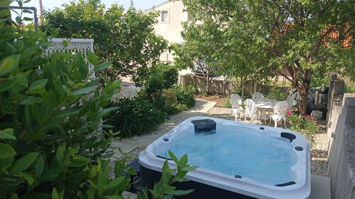 Seaside Garden Villa Kožino image 1
