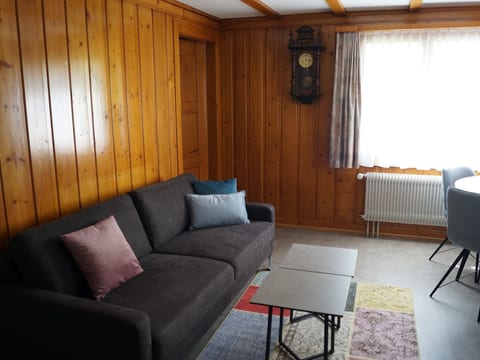 Schils, (Flums). 5 Zimmerhaus mit Bad/Dusche