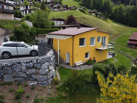 Bijouswiss - The Yellow House****, (Oberterzen),