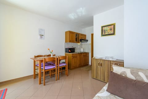 Apartments Tomo - Unit 378841-13