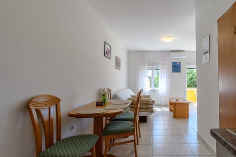 Apartments Tomo - Unit 378843-13