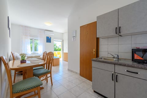 Apartments Tomo - Unit 378843-13