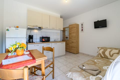 Apartments Tomo - Unit 378846-13