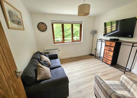 Greenking Cottage Full Cottage, 3 bed sleeps 6
