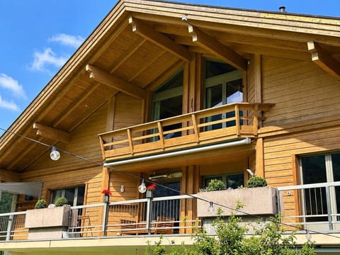 4BR Luxury Penthouse near Interlaken • AC