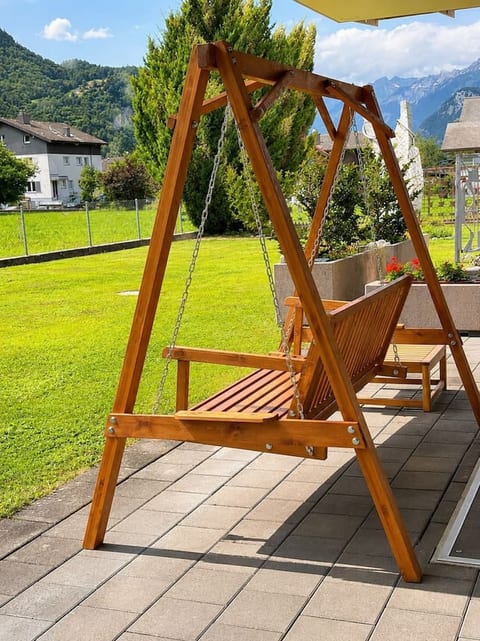Waterfall 3BR Garden Apt near Interlaken • AC