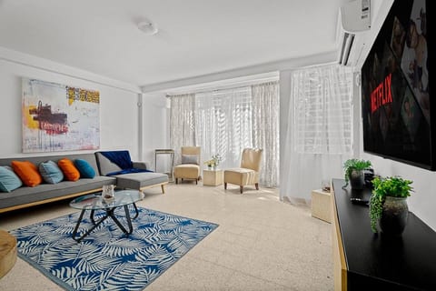 Ocean Park 2BR Backyard BBQ Walk to Beach