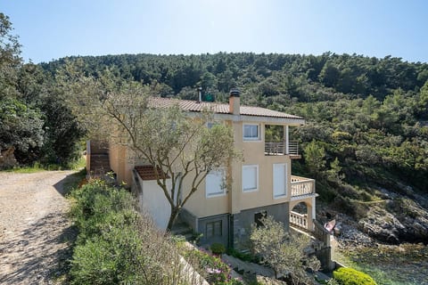 Remote beach house, just above the sea. image 4