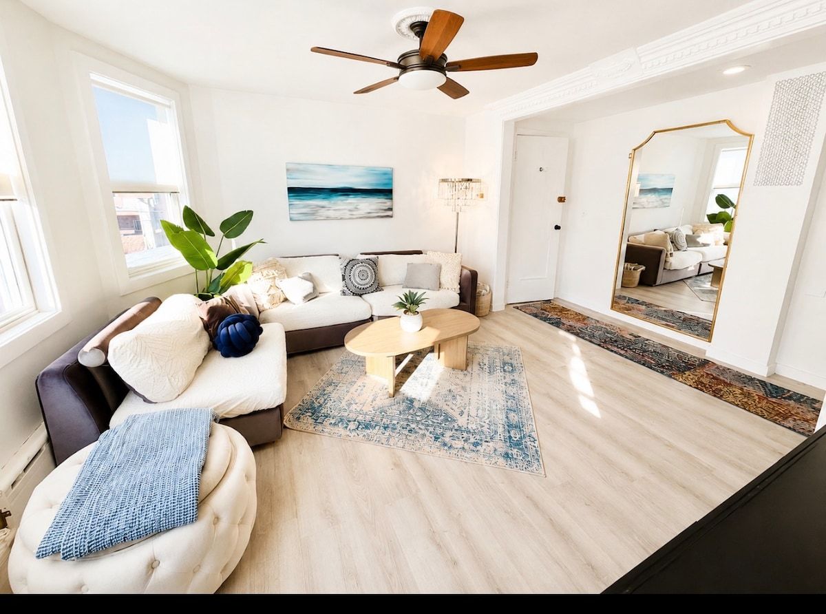 Luxurious Beachside retreat image 1