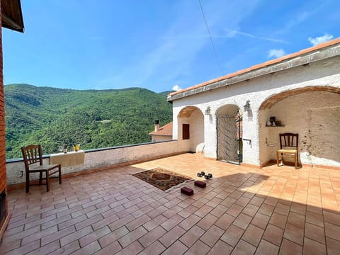 Villa Luisa: bike & climb con terrazza image 1