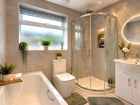 Brentwood Detached Bungalow with Garden + parking